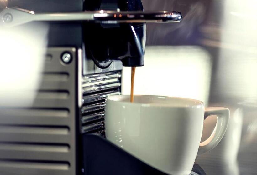 Номер Deluxe с Балконом, The Maslow Hotel, Sandton