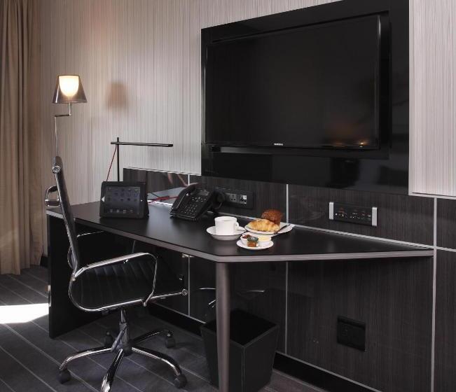 Номер Стандарт, The Maslow Hotel, Sandton