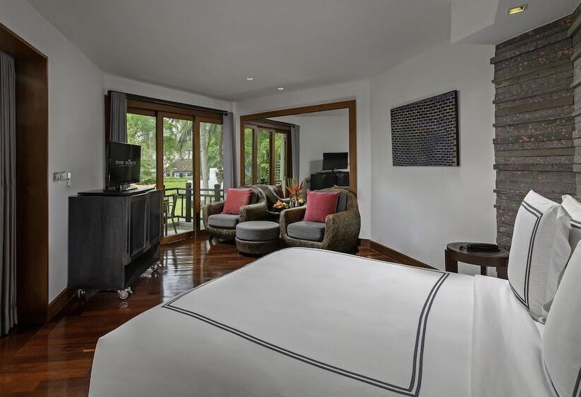 استودیوی استاندارد, The Slate Phuket