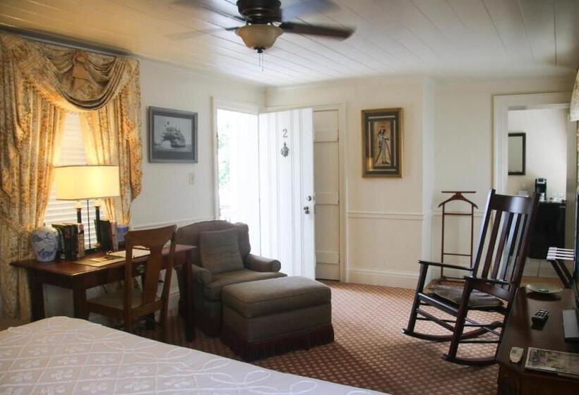 اتاق لوکس با تخت بزرگ, Anchuca Historic Mansion & Inn
