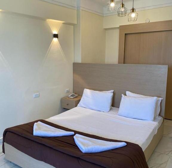 سوییت با چشم‌انداز دریا, Regency Hotel Alexandria