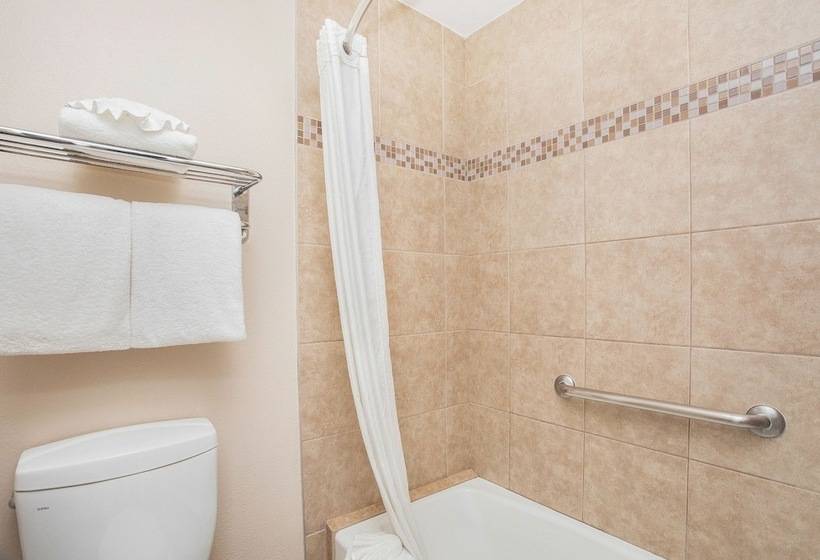 带2个双人床的标准工作室, Stanford Inn & Suites Anaheim