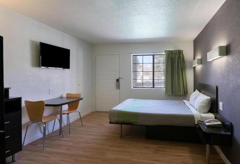 适合残疾人使用的标准间, Motel 6 Barstow, Ca