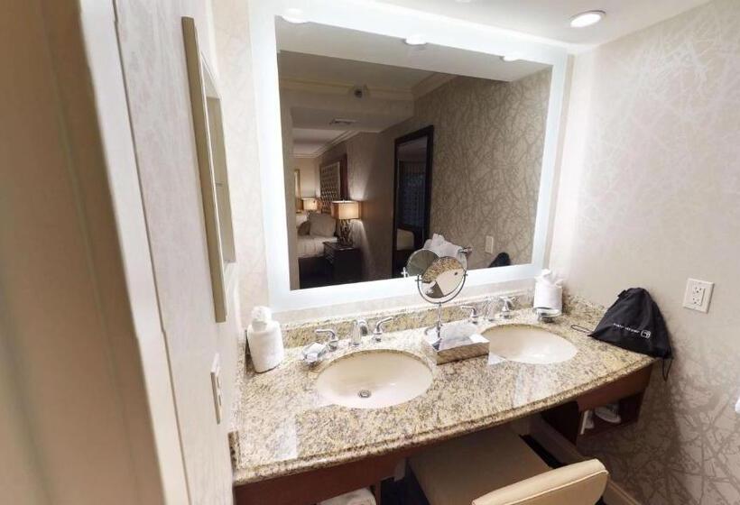 سوئیت برای معلولان, Eden Resort And Suites, Bw Premier Collection