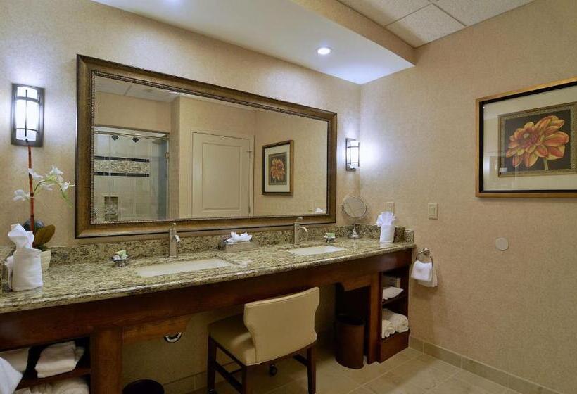 سوئیت برای معلولان, Eden Resort And Suites, Bw Premier Collection