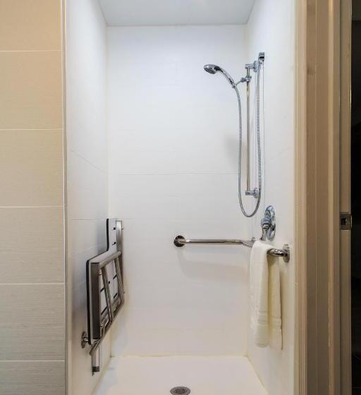 Номер Superior Адаптированный для Инвалидов, The Penn Stroud, Stroudsburg   Poconos, Ascend Hotel Collection