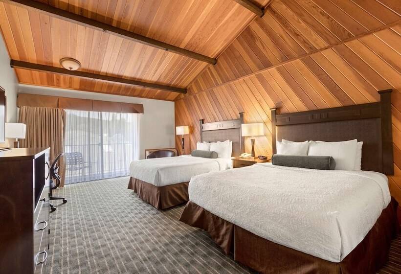 스탠다드 룸 더블 침대 2개, Best Western Plus Tree House
