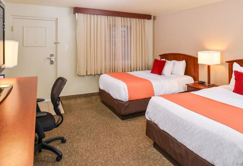 Номер Стандарт 2 Двуспальные Кровати, Best Western University Inn