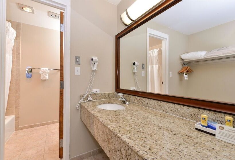 Номер Стандарт 2 Двуспальные Кровати, Best Western University Inn