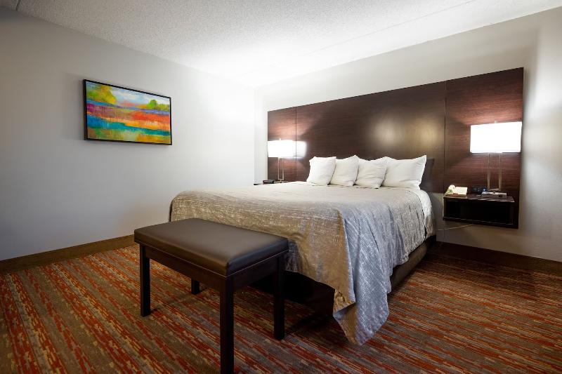 سوئیت برای معلولان, Endeavor Inn & Suites, Trademark Collection By Wyndham