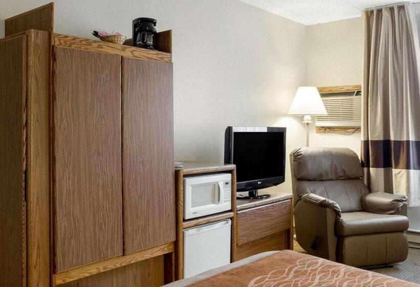 Quarto Estandar, Quality Inn Bismarck I 94