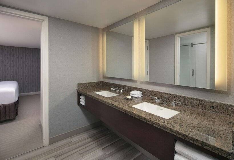 سوییت, Sonesta Charlotte Lower South End