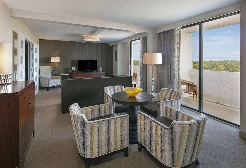 سوییت, Sonesta Charlotte Lower South End