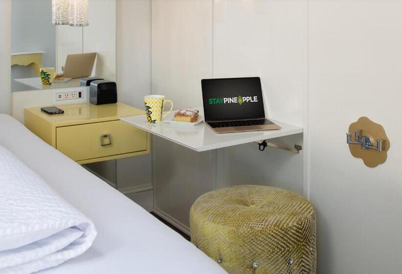 스탠다드 룸 킹사이즈 침대, Staypineapple, A Delightful Hotel, South End