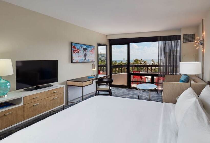 חדר סטנדרט מיטה זוגית עם נוף, Waterstone Resort & Marina Boca Raton, Curio Collection By Hilton