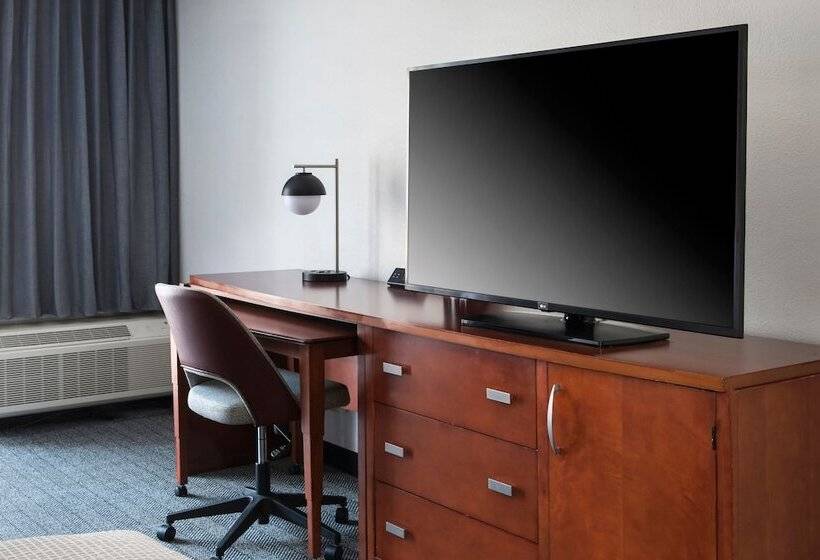 带2个双人床的标准工作室, Courtyard By Marriott Annapolis
