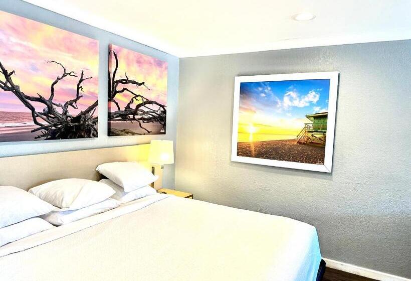 Номер Executive Кровать Кинг, Days Inn By Wyndham Pensacola  Historic Downtown