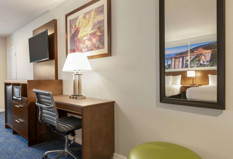 استودیوی استاندارد, Days Inn & Suites By Wyndham Anaheim At Disneyland Park