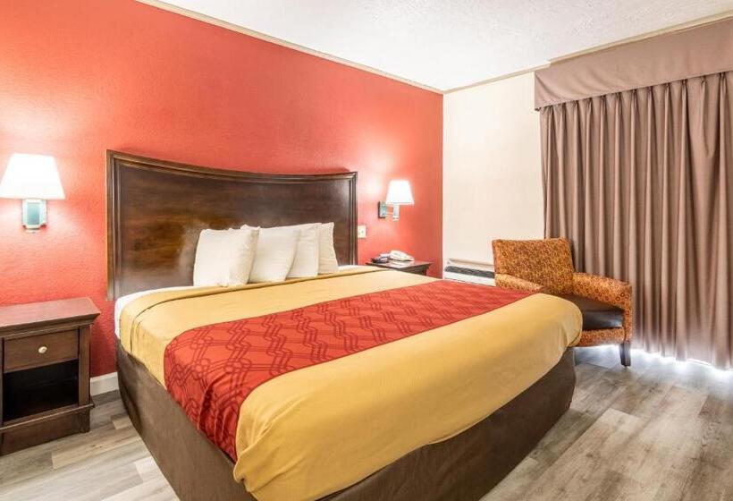 Номер Стандарт Кровать Кинг Адаптированный для Инвалидов, Econo Lodge   Perry National Fair Ground Area