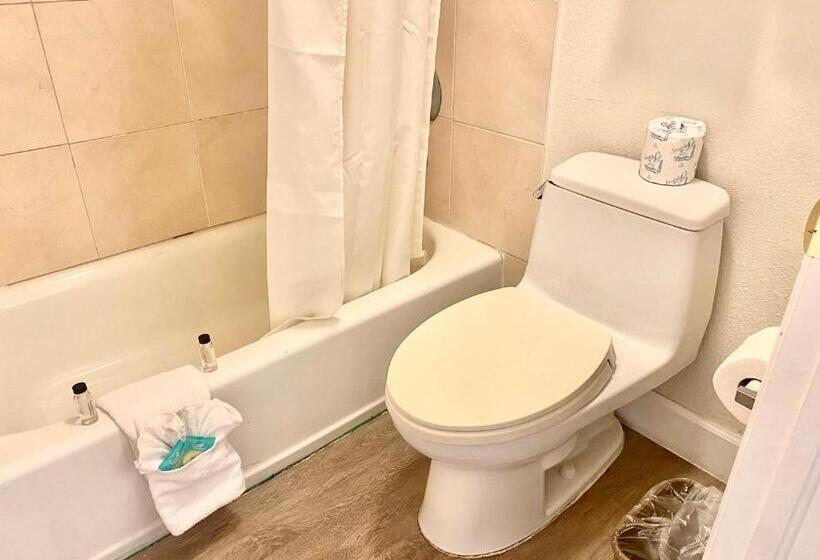 חדר קלאסי מיטת קינג סייז, Garden Inn Homestead/everglades/gateway To Keys