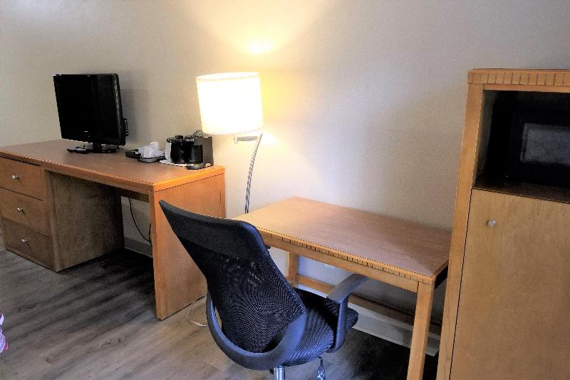 Номер Deluxe Кровать Кинг, Red Roof Inn Dahlgren  Naval Base
