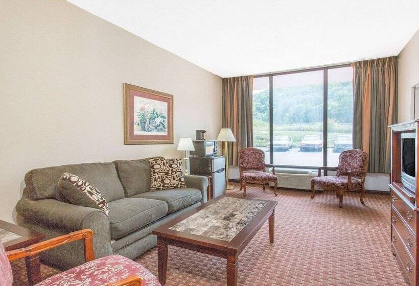 스위트, Days Inn By Wyndham Princeton