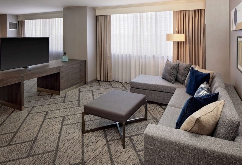 سوئیت پرزیدنت, Doubletree By Hilton Tulsa Downtown