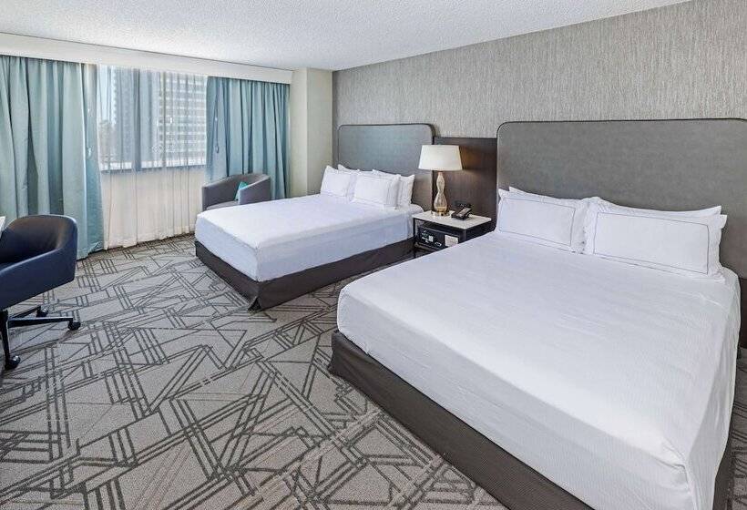 اتاق استاندارد با 2 تخت دوبل, Doubletree By Hilton Tulsa Downtown