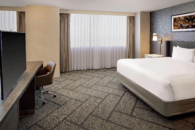 سوئیت با تخت بزرگ, Doubletree By Hilton Tulsa Downtown