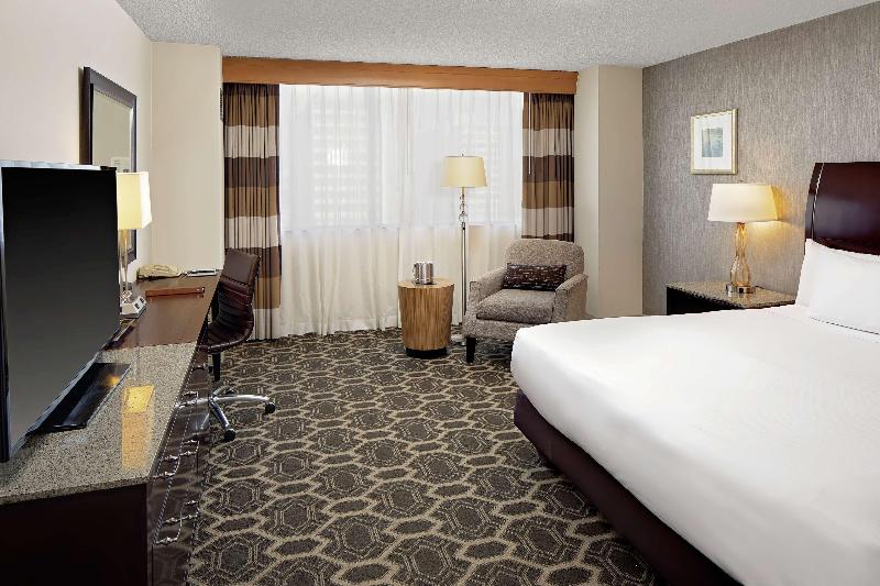 اتاق استاندارد با تخت بزرگ, Doubletree By Hilton Tulsa Downtown