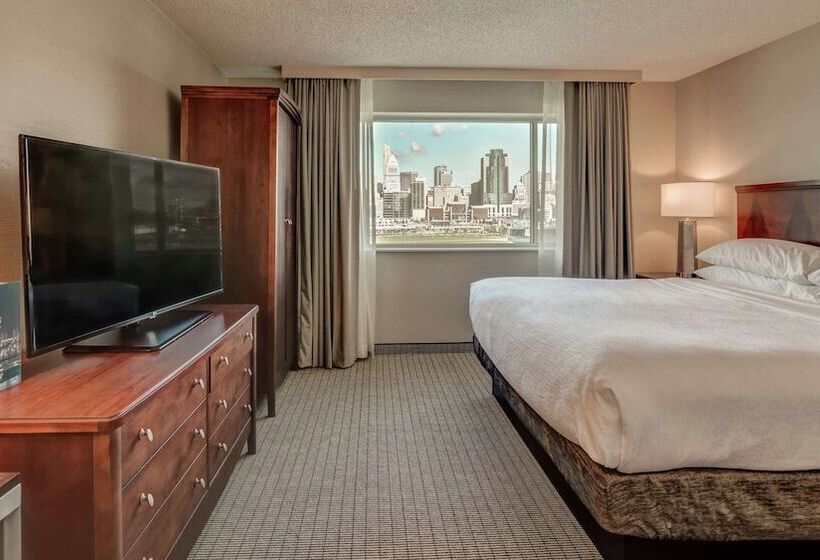 Люкс Вид на Реку, Embassy Suites By Hilton Cincinnati Rivercenter