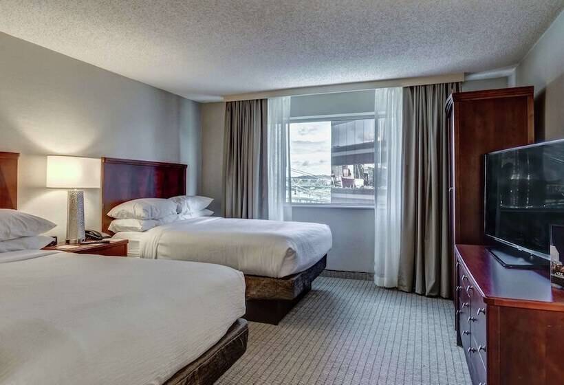 Люкс, Embassy Suites By Hilton Cincinnati Rivercenter