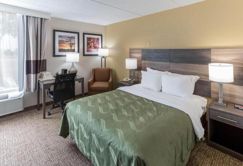 适合残疾人使用的标准间, Quality Inn & Suites