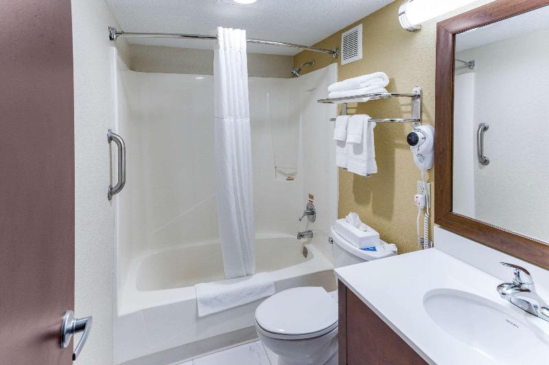 适合残疾人使用的标准间, Quality Inn & Suites