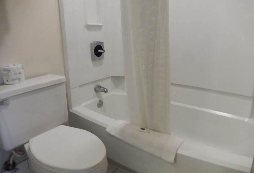 Номер Стандарт 2 Двуспальные Кровати, Motel 6 Mcgraw, Ny   Cortland