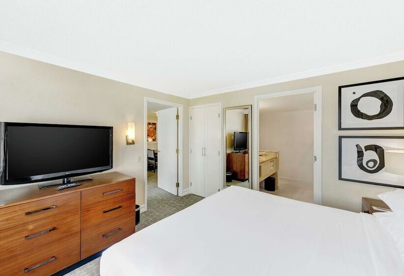 Люкс, Embassy Suites By Hilton Anaheim Orange
