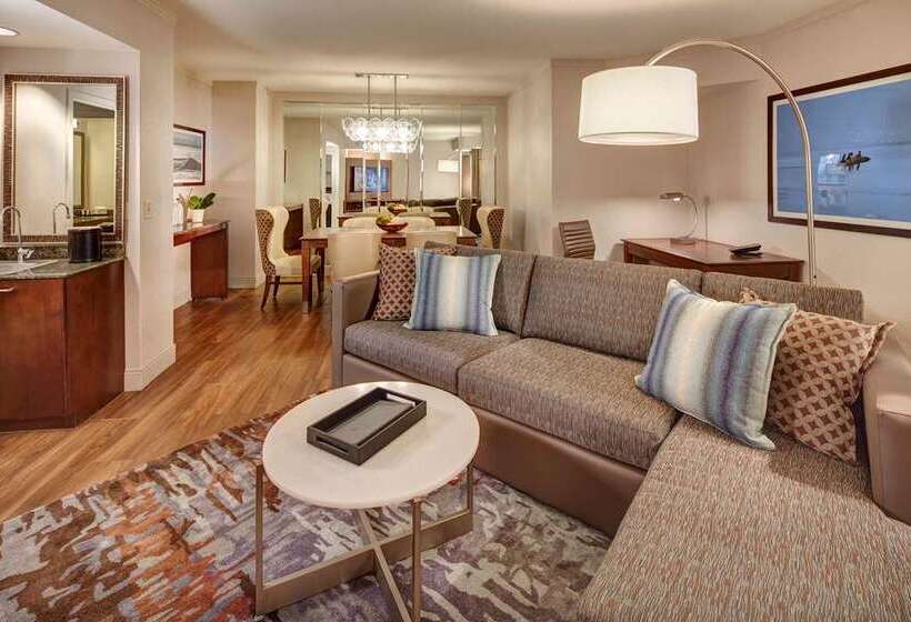 Люкс Кровать Кинг, Embassy Suites Hotel Winston Salem