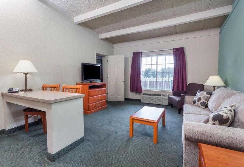 سوییت, Days Inn & Suites By Wyndham Lexington