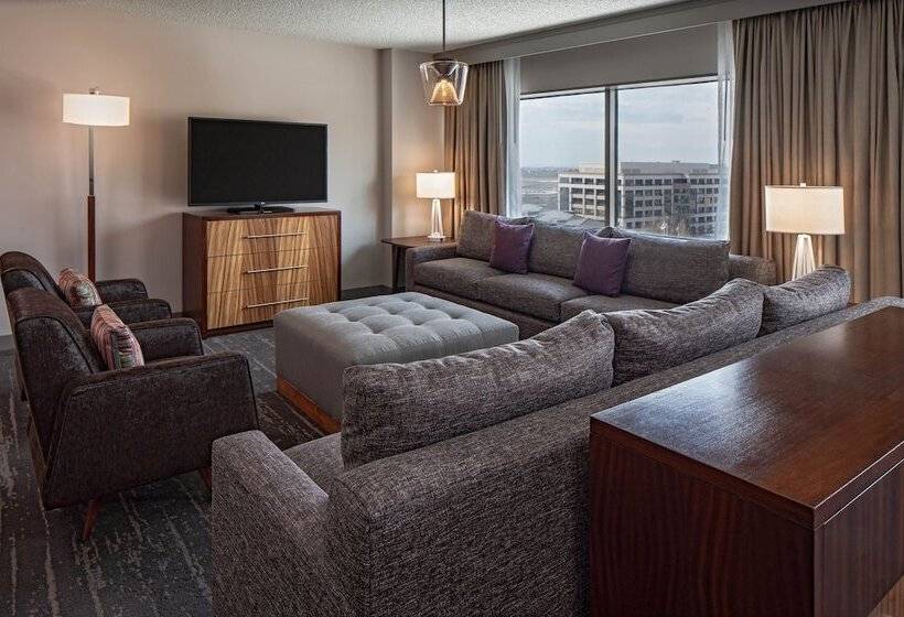 스탠다드 스튜디오, Hyatt Regency Denver Tech Center