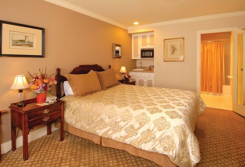 Junior Suite, Inn At The Opera