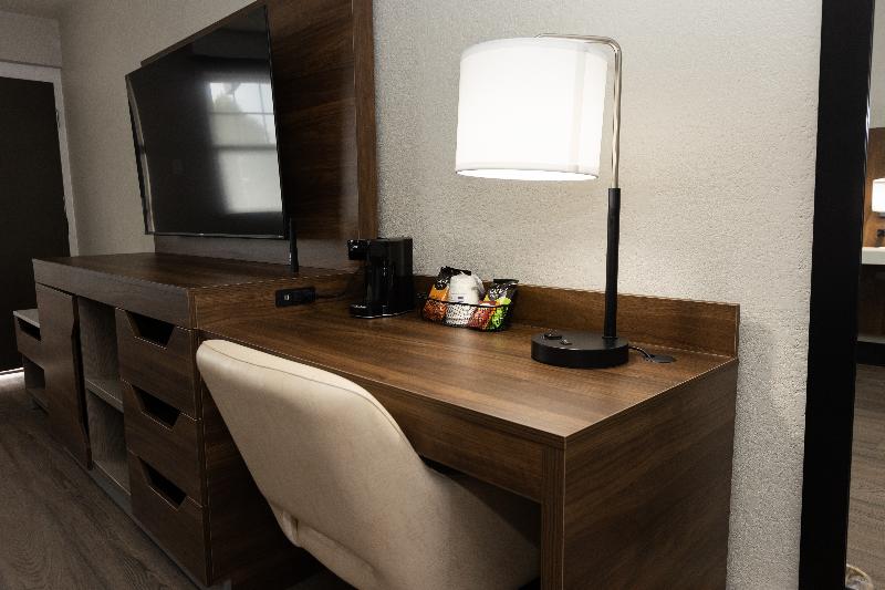 Люкс Кровать Кинг, Bhagat Hotels Stone Mountain Atlanta Bw Signature Collection