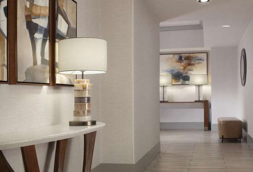 Suíte, Hilton Anatole