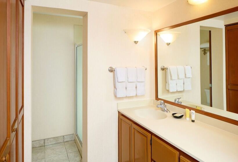 Family Suite, Outrigger Kāʻanapali Beach Resort