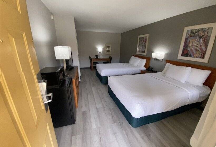 ２ダブルベッドのスタンダードルーム, La Quinta Inn By Wyndham Tyler
