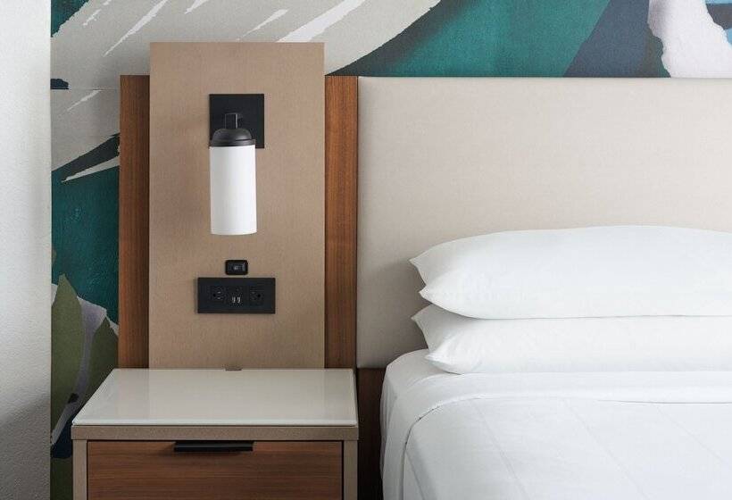 带2个双人床的标准工作室, Miami Marriott Biscayne Bay