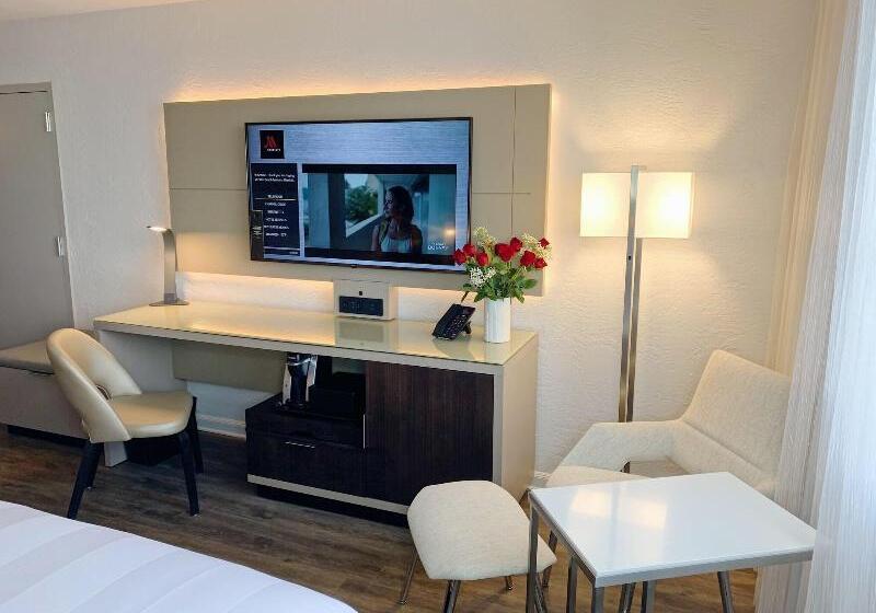 חדר דחוקס עם מיטת קינג, Palm Beach Gardens Marriott
