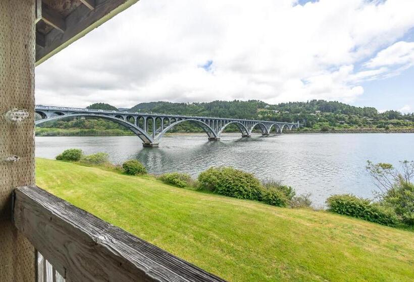 带大床的豪华间, Jot's Resort