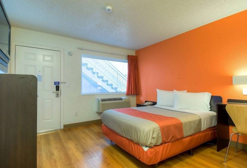 Номер Стандарт 2 Двуспальные Кровати, Motel 6 Las Vegas, Nv   Tropicana