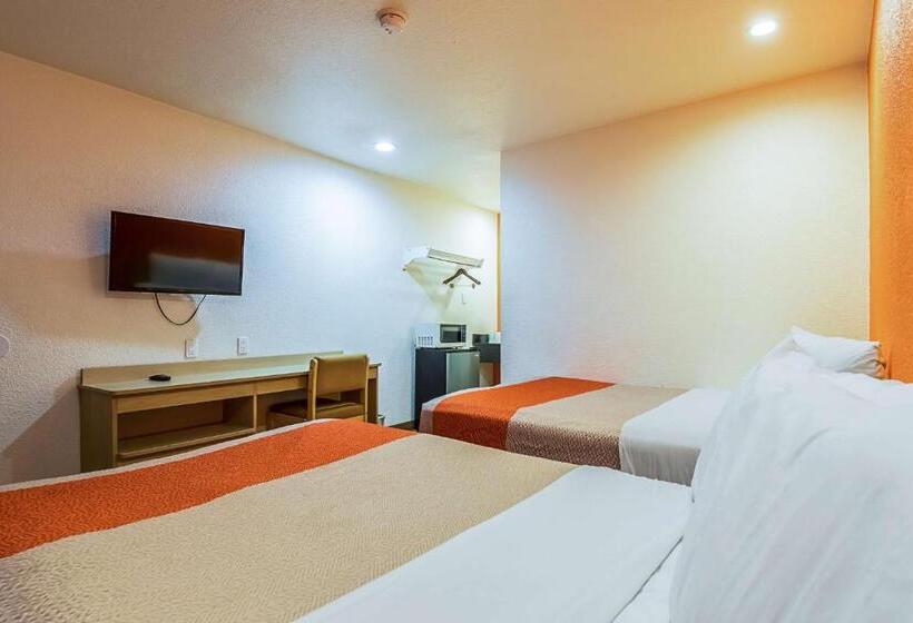 Четырехместный Номер Стандарт, Motel 6 Bakersfield, Ca  Airport