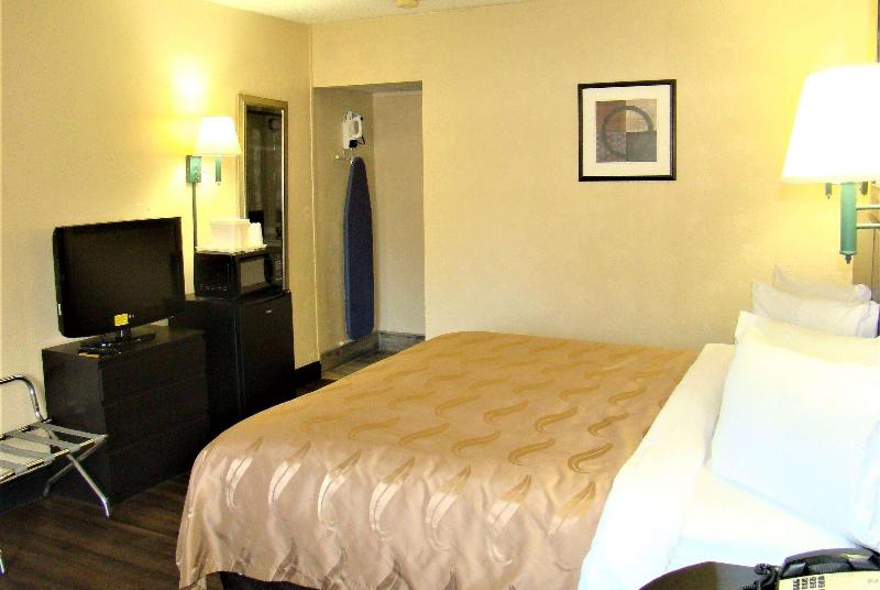 Стандартный Номер Кровать Кинг, Baymont By Wyndham Front Royal Near Shenandoah National Park